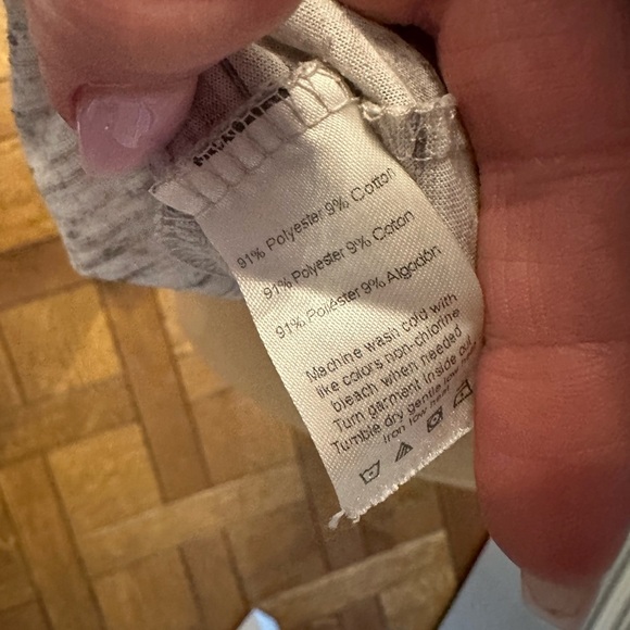 Bella Luxx tshirt size L - Picture 3 of 4